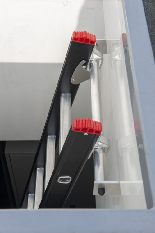 wat is een luikladder? hier op beeld